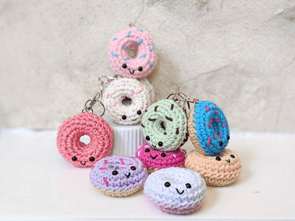 Crochet Donut Keychain Pattern by Baby Cakes Studios