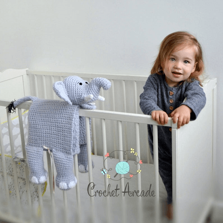 Crochet Elephant Baby Blanket Pattern by Crochet Arcade