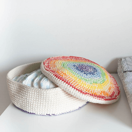 Crochet Rainbow Basket Pattern by Yarn And Colors Shop