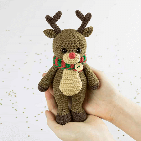 Cuddle Me Crochet Reindeer Pattern by Amigurumi Today