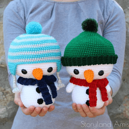Cuddle Sized Snowman Crochet Pattern by Storyland Amis