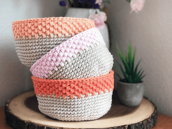 Modern Easy Crocheted Basket Pattern by Sigoni Macaroni