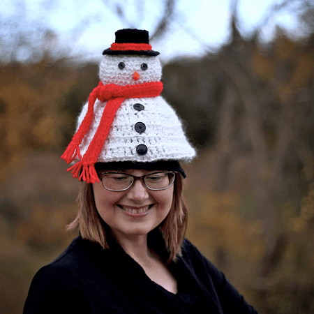 Light Me Up Snowman Hat Crochet Pattern by Nana's Crafty Home