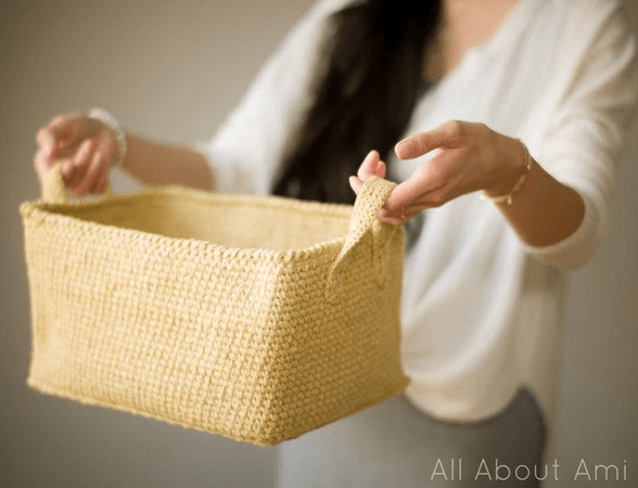 Rustic Tweed Small Crochet Basket Pattern by All About Ami