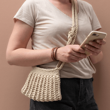 Crochet Crossbody Bag Pattern by Yarn And Colors Shop