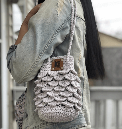 Crocodile Stitch Crochet Purse Pattern by Knitcro Addict