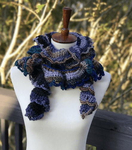 Curly Sue Free Crochet Scarf Pattern by Stitch In Progress