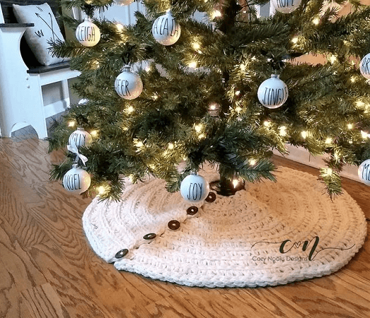 Farmhouse Christmas Tree Skirt Crochet Pattern by Cozy Nooks Designs