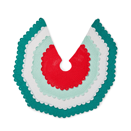 Flirty Tree Skirt Crochet Pattern by Yarnspirations