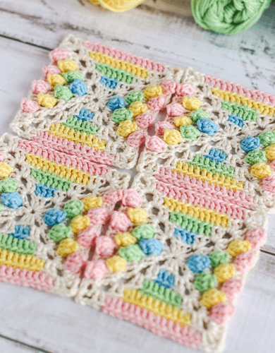 Moonshine Granny Square pattern - Free Crochet Pattern - Truly Crochet