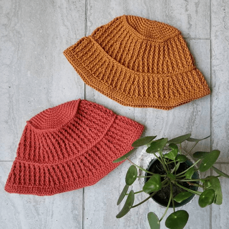 Ribbed Bucket Hat Crochet Pattern by Shop Daisy And Dime