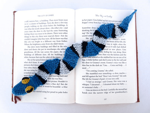 Snake Bookmark Crochet Pattern by Supergurumi Shop