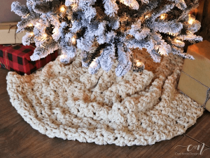 32 Crochet Christmas Tree Skirt Patterns - Crochet News