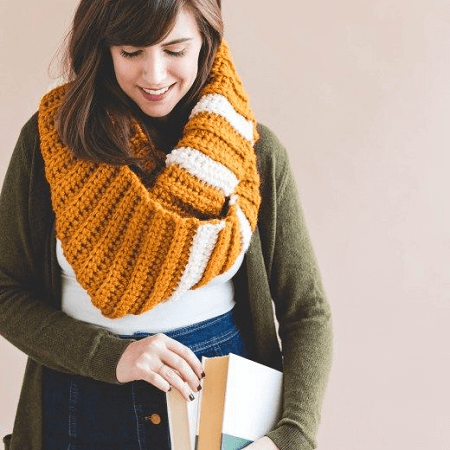 University Scarf Free Crochet Pattern by Sewrella