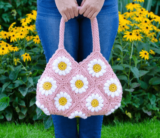 Crochet Daisy Purse Pattern by Crochet 365 Knit Too