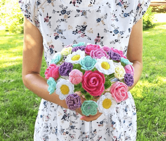 Crochet Flower Bouquet Pattern by Happy Creations By Vita