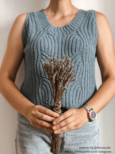 Crochet Savanna Top Pattern by Alyona She Design