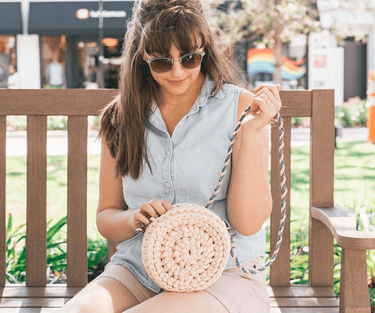 Easy Crochet Crossbody Purse Pattern by Sewrella