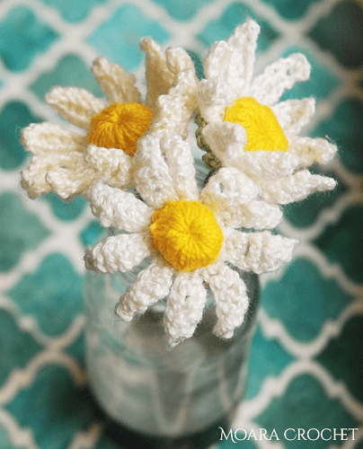 Free Crochet Daisy Flower Pattern by Moara Crochet