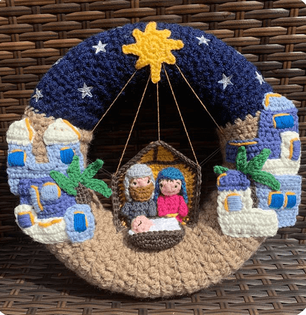 Bethlehem Wreath Crochet Nativity Pattern by Lau Loves Crochet