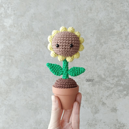 Chubby Happy Crochet Sunflower Pattern by Croochet