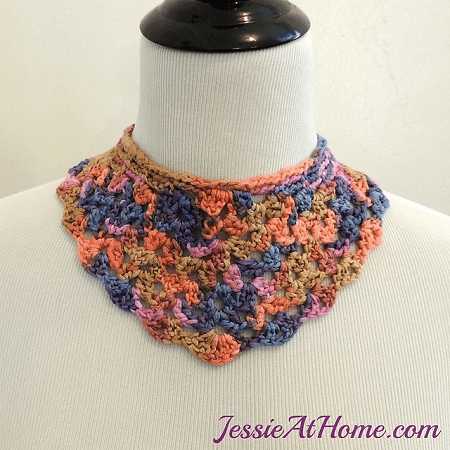 Crochet Shelly Necklace Pattern by Jessie Rayot