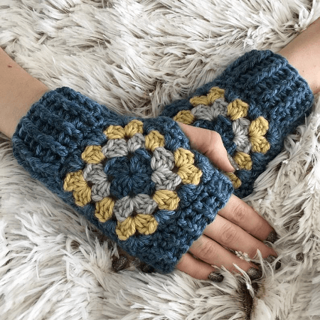 Crochet Wrist Warmers Pattern by Sew Happy Creative