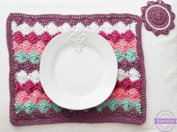 Harlequin Placemat Crochet Pattern by Sewrella