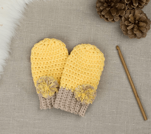 Pom Pom Crochet Baby Mittens Pattern by Croby Patterns