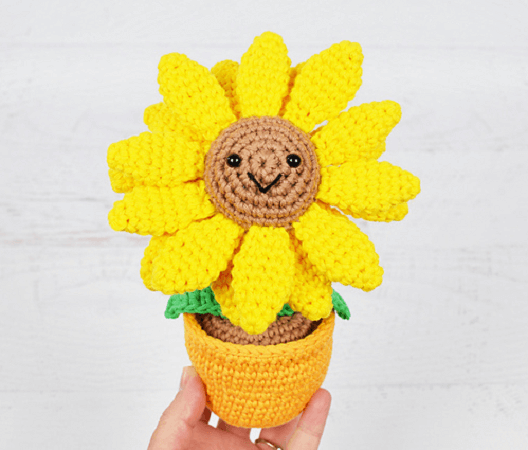 Potted Sunflower Crochet Pattern by Yarn Blossom Boutique