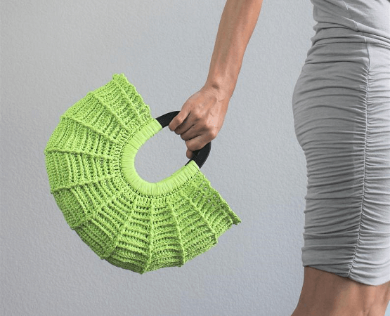 Shell Raffia Tote Bag Crochet Pattern by Jennifer Olivarez