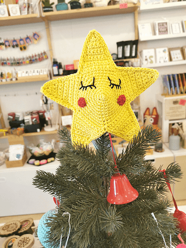 Star Tree Topper Crochet Pattern by Cara Engwarda