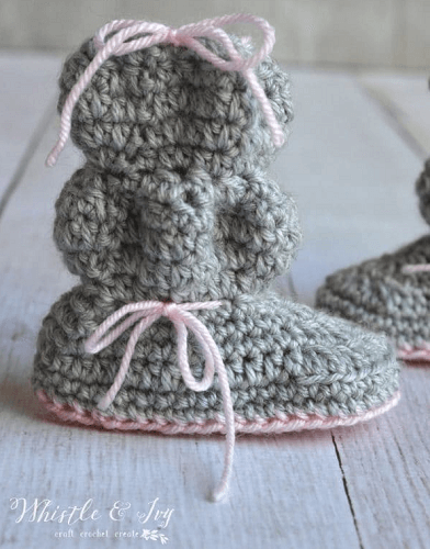 Bubble Free Crochet Baby Boots Pattern by Whistle And Ivy