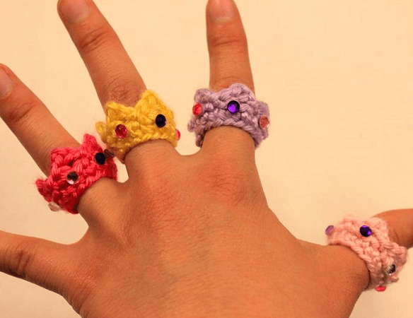 Crochet Crown Ring Pattern by Sahrit