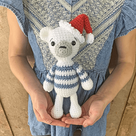 Crochet Polar Bear Pattern by Grace And Yarn