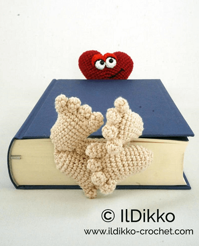 Bookmark Crochet Valentine Pattern by Il Dikko