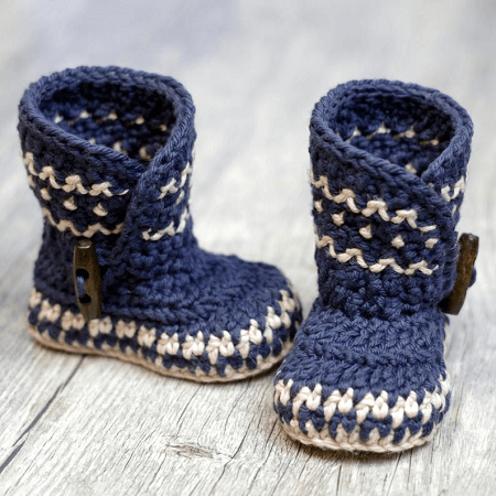 Dakota Baby Boots Crochet Pattern by Two Girls Patterns