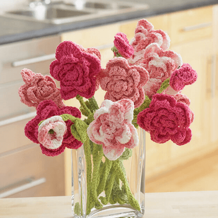 Rose Bouquet Crochet Pattern by Yarnspirations