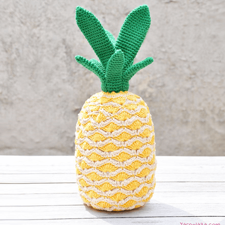 Tropical Pineapple Crochet Pattern by Yarn Plaza