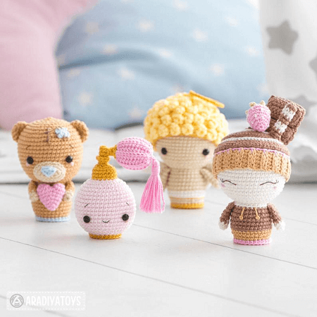 Valentine Minis Set Crochet Pattern by Aradiya Toys
