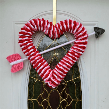 Valentine's Day Wreath Free Crochet Pattern by Highland Hickory Designs