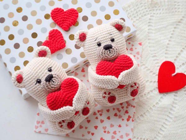 Teddy Bear Valentine Crochet Pattern by R Nata