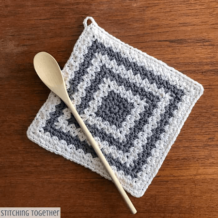 Country Crochet Hot Pad Pattern by Stitching Together