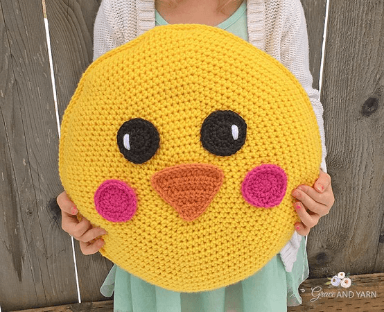 Crochet Chick Pillow Pattern by Grace And Yarn