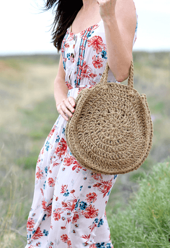 Summer Circle Bag Crochet Pattern by Mama In A Stitch