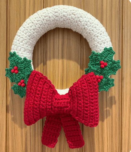 Bow And Holly Christmas Wreath Crochet Pattern by Lau Loves Crochet