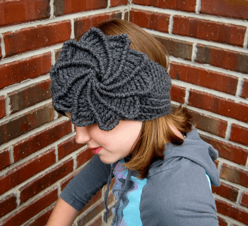 Spiral Headband Floral Crochet Pattern by Yarn Twisted