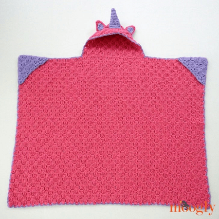 Cuddle Up Unicorn Hooded Blanket Crochet Pattern by Moogly
