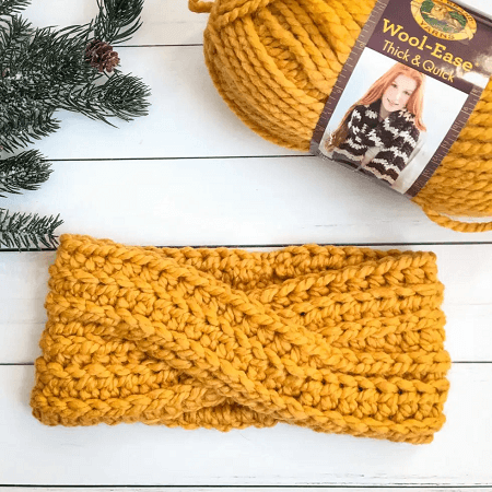 Modern Twist Bulky Crochet Headband Pattern by Nana's Crafty Home