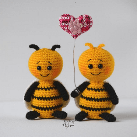 Amigurumi Bee Crochet Pattern by Amigurumi Toy Pattern